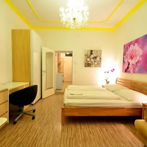 Ajo - Messe Flat - Self-check-in Apartmanhotel Bécs
